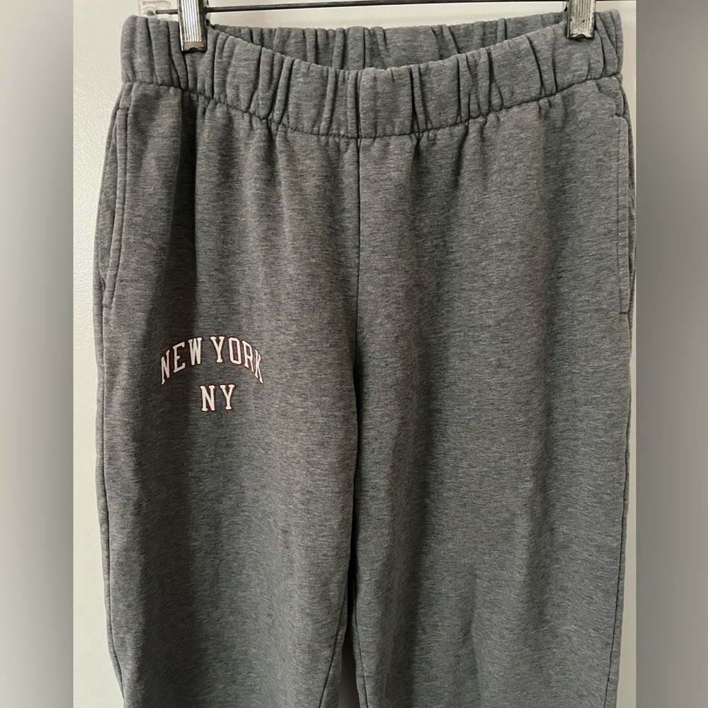 Brandy Melville Gray New York sweatpants